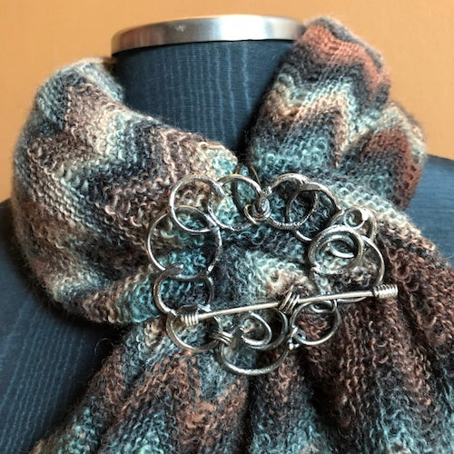 Shawl/Scarf Cuff - Version 4