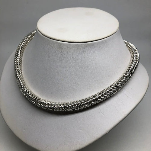 Roundmaille Necklace – Lisa Ridout Exclusive Jewellery